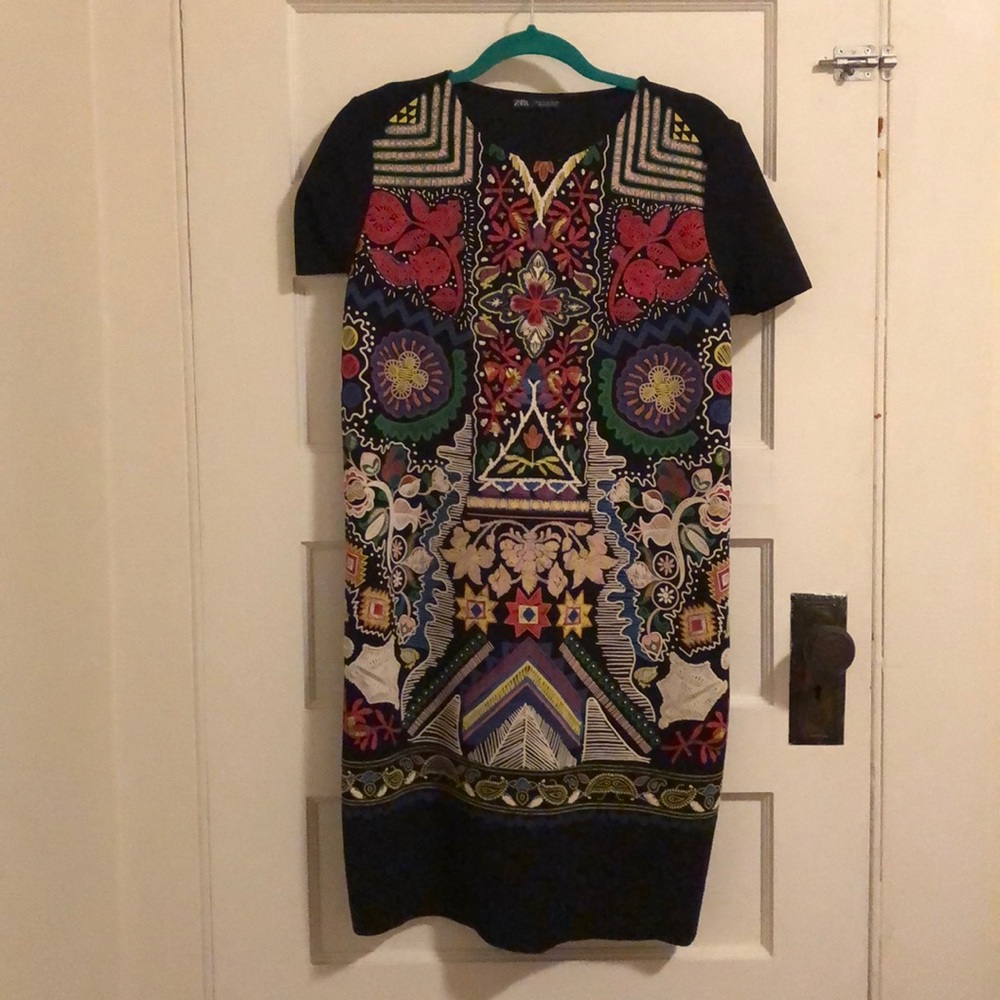 Zara TEXTURED PRINT DRESS (M)